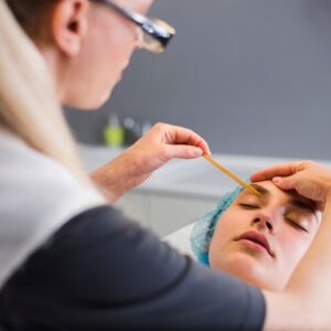 Eyelash extensions one by one – filling